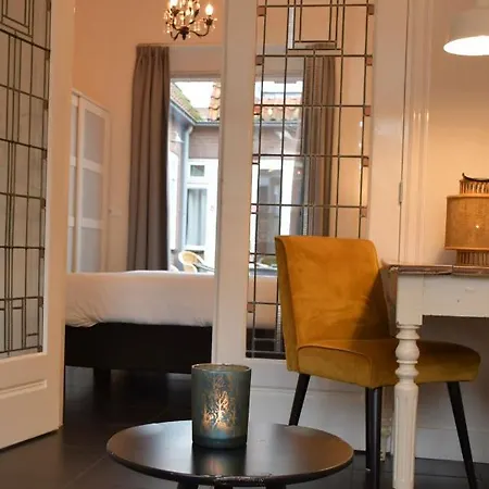 Steeds Aan Zee アパートホテル 4*