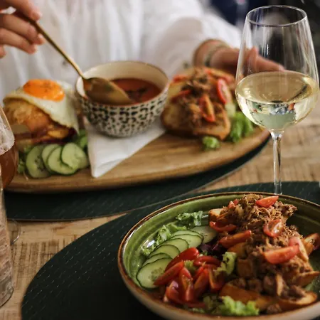 Aparthotel Steeds Aan Zee 4*