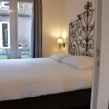 Hotel Steeds Aan Zee Aparthotel 4*